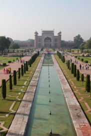 Ingang gezien vanaf Taj Mahal