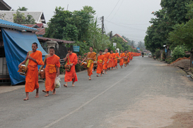 75 Monniken in Luang Prabang